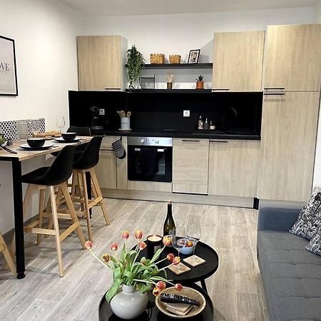 Bel Appartement Sur Cour Plein Centre Ville Et Parking Moulins  Ngoại thất bức ảnh