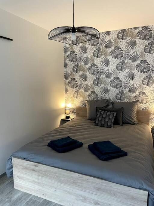 Bel Appartement Sur Cour Plein Centre Ville Et Parking Moulins  Ngoại thất bức ảnh