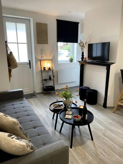 Bel Appartement Sur Cour Plein Centre Ville Et Parking Moulins  Ngoại thất bức ảnh